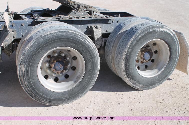 image for item C3627 1998 Peterbilt 377 semi truck