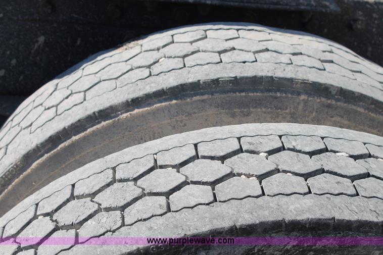 image for item C3627 1998 Peterbilt 377 semi truck