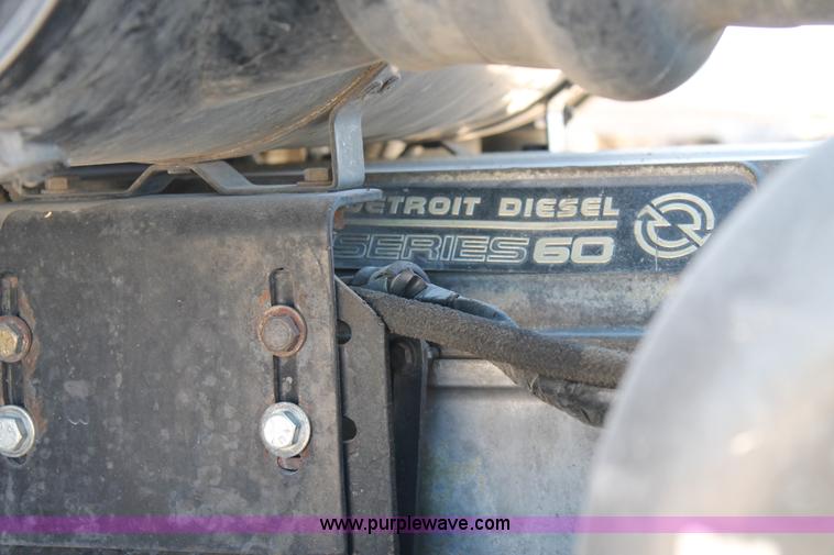 image for item C3627 1998 Peterbilt 377 semi truck