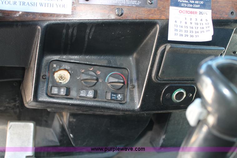 image for item C3627 1998 Peterbilt 377 semi truck