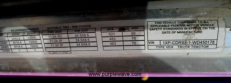 image for item C3627 1998 Peterbilt 377 semi truck