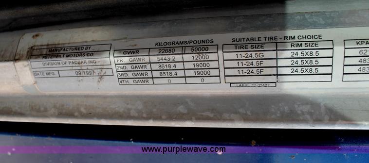 image for item C3627 1998 Peterbilt 377 semi truck