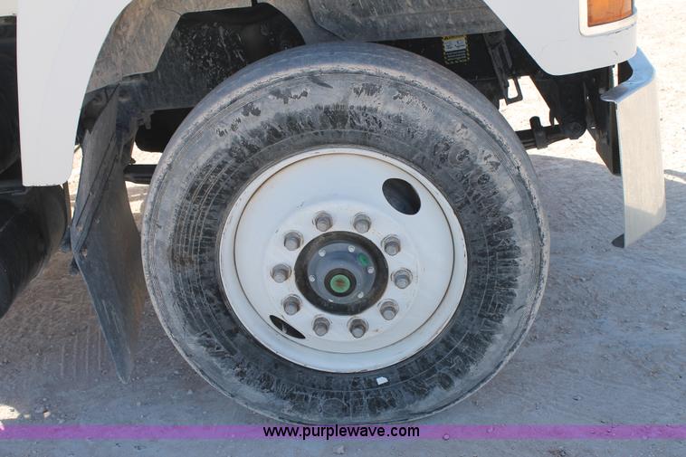 image for item C3628 1997 Mack CH613 semi truck