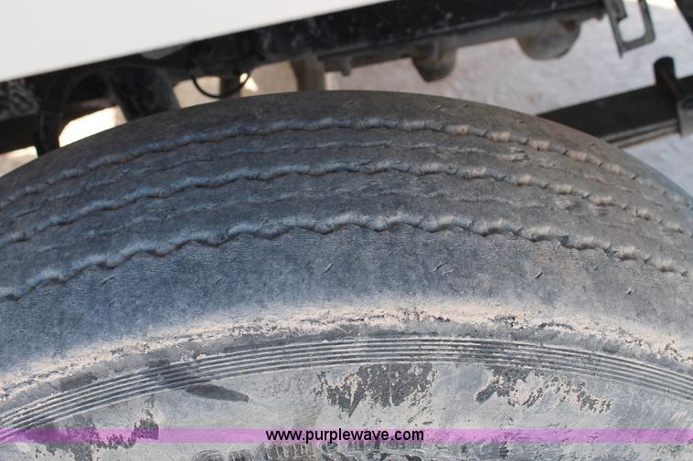 image for item C3628 1997 Mack CH613 semi truck