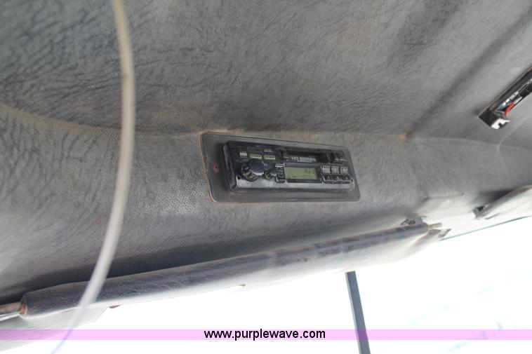 image for item C3628 1997 Mack CH613 semi truck