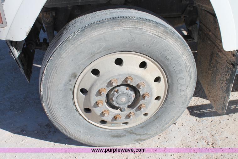 image for item C3630 1997 Mack CH613 semi truck