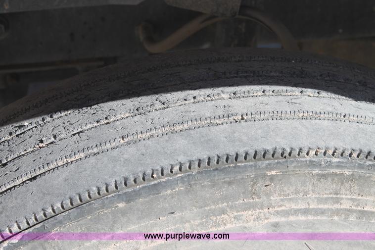 image for item C3630 1997 Mack CH613 semi truck