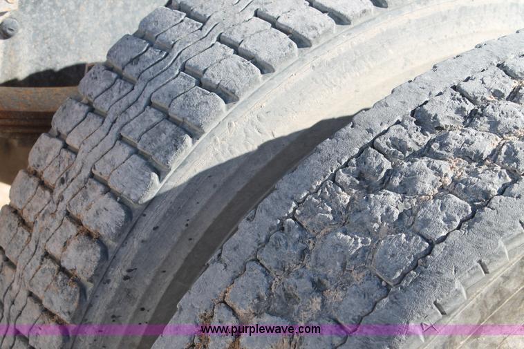 image for item C3630 1997 Mack CH613 semi truck