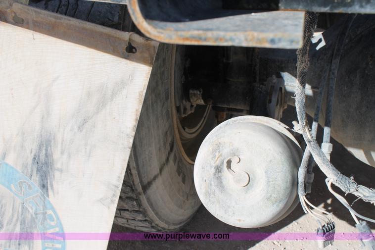 image for item C3630 1997 Mack CH613 semi truck