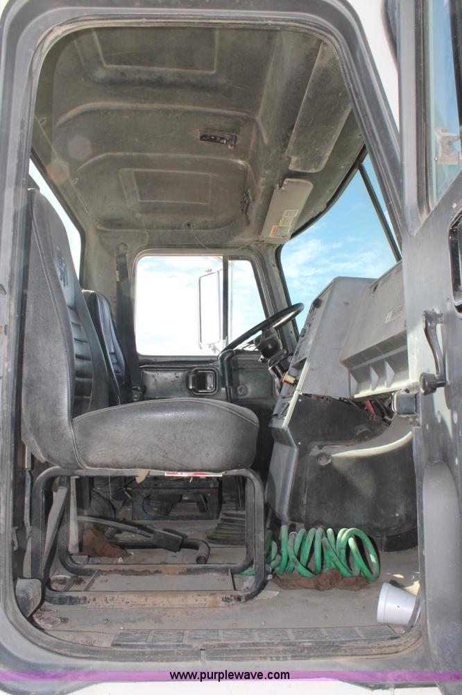 image for item C3630 1997 Mack CH613 semi truck