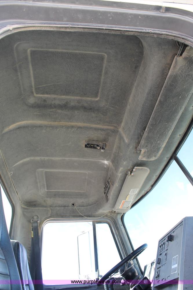 image for item C3630 1997 Mack CH613 semi truck