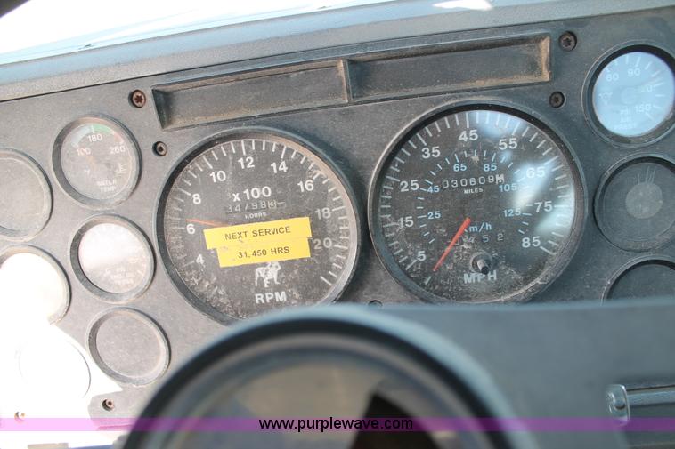 image for item C3630 1997 Mack CH613 semi truck