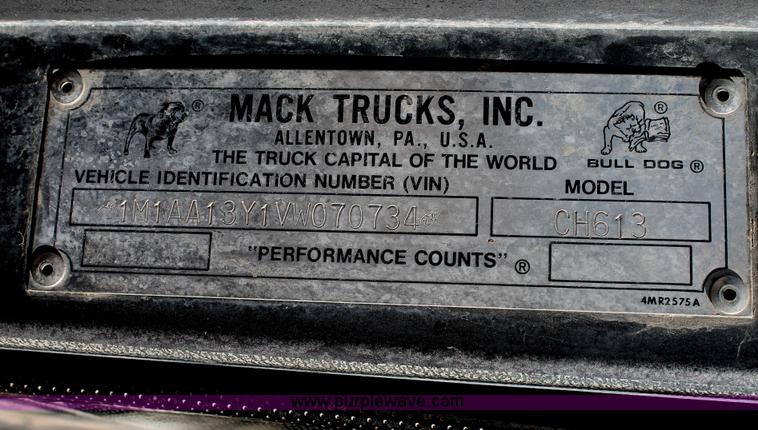 image for item C3630 1997 Mack CH613 semi truck