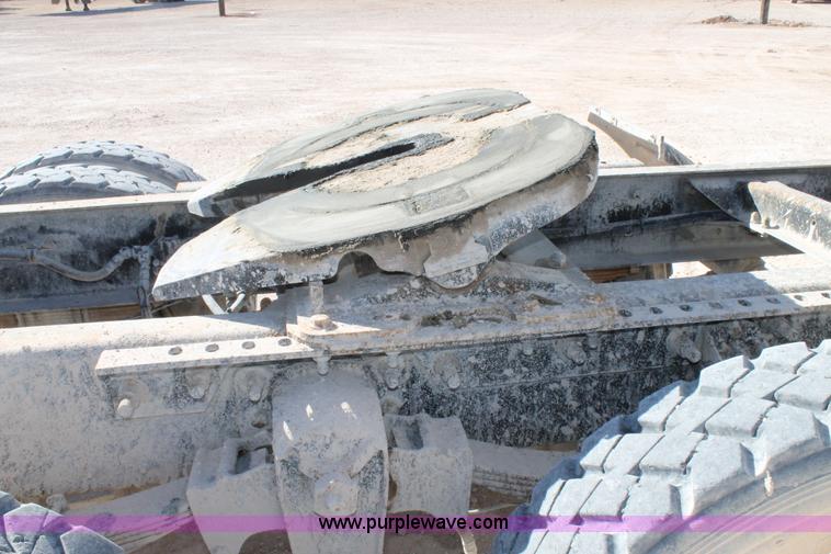 image for item C3631 1997 Mack CH613 semi truck