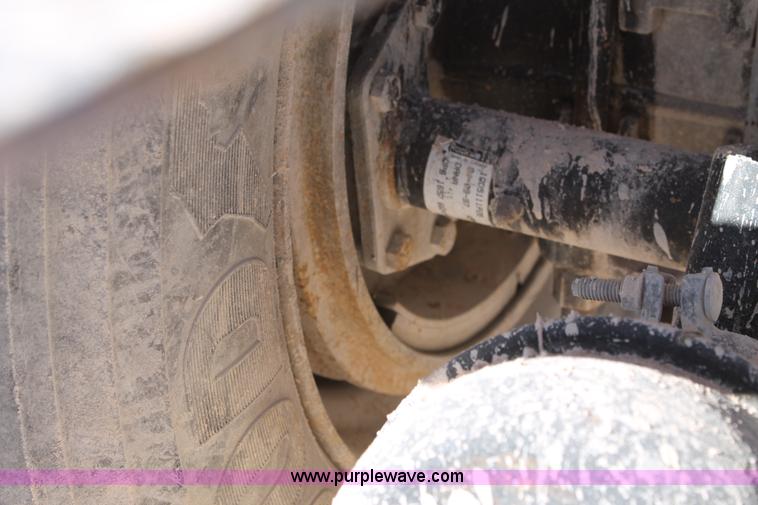 image for item C3631 1997 Mack CH613 semi truck