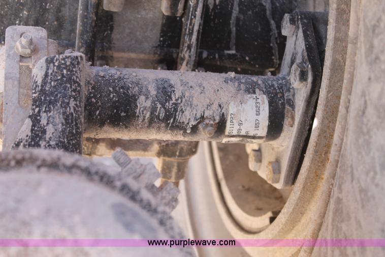 image for item C3631 1997 Mack CH613 semi truck