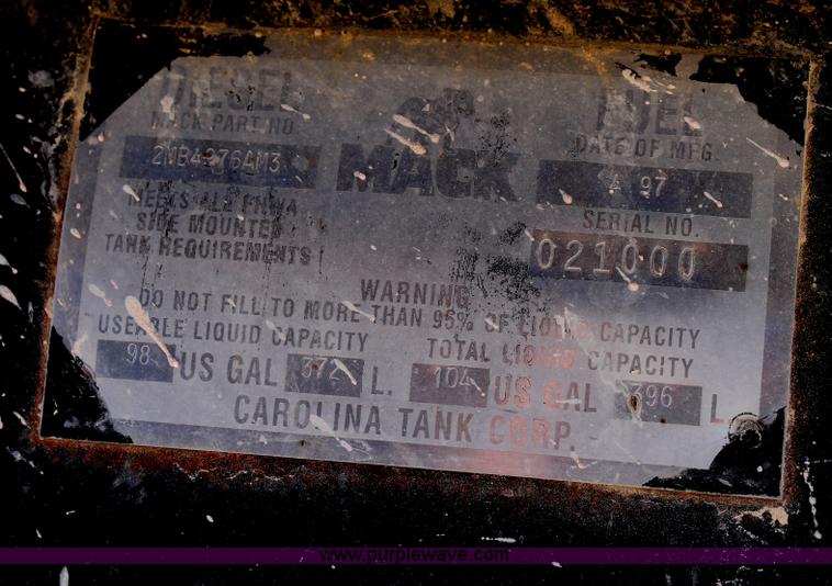 image for item C3631 1997 Mack CH613 semi truck