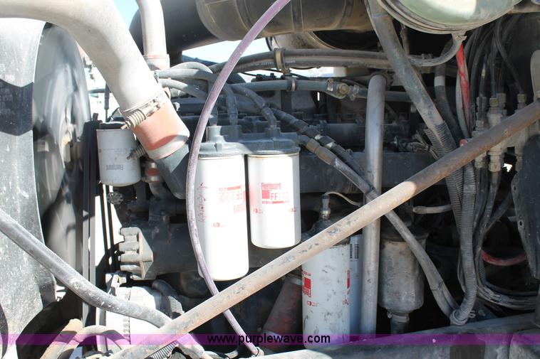 image for item C3631 1997 Mack CH613 semi truck