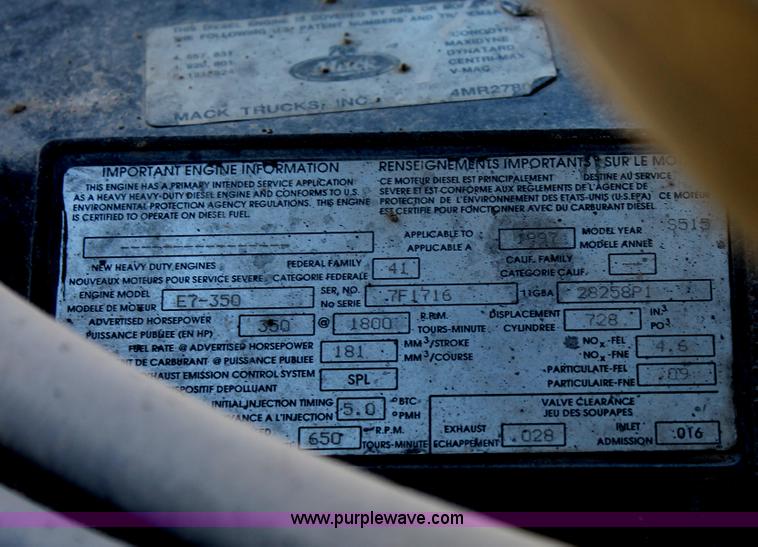 image for item C3631 1997 Mack CH613 semi truck