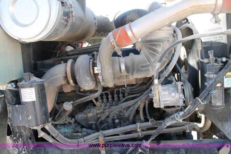 image for item C3631 1997 Mack CH613 semi truck