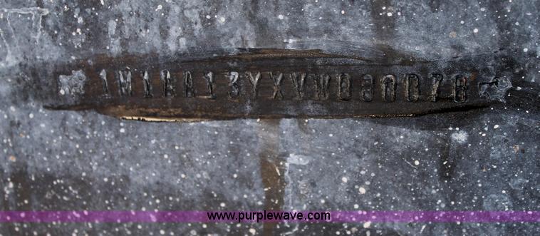 image for item C3631 1997 Mack CH613 semi truck