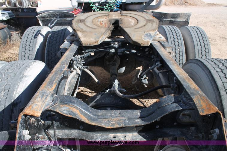 image for item C3632 1997 Mack CH613 semi truck