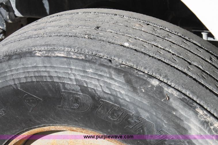 image for item C3632 1997 Mack CH613 semi truck