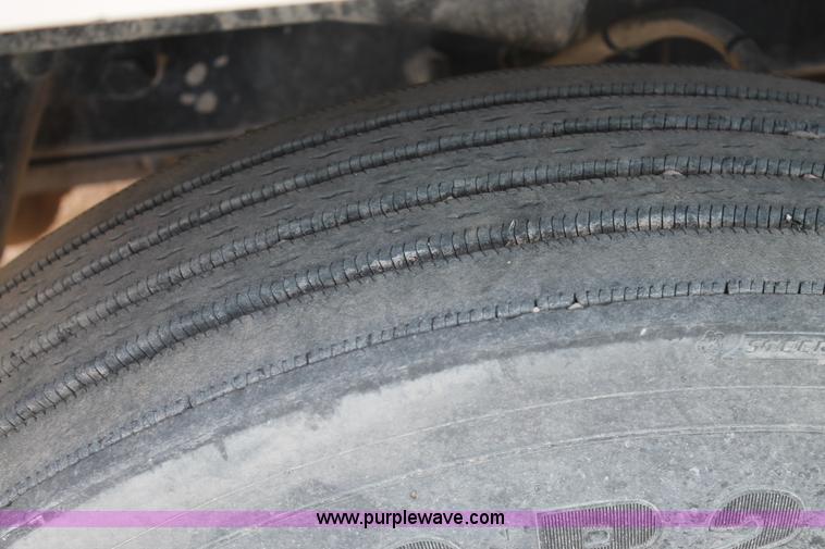 image for item C3632 1997 Mack CH613 semi truck