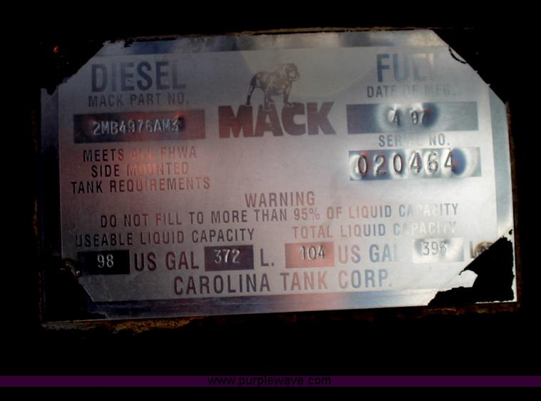 image for item C3632 1997 Mack CH613 semi truck