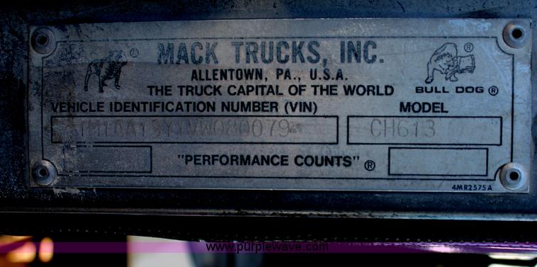 image for item C3632 1997 Mack CH613 semi truck