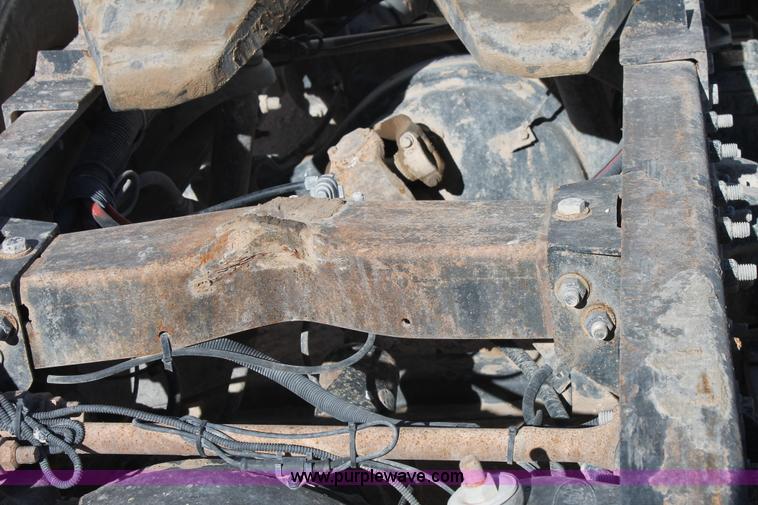 image for item C3633 1999 Peterbilt 377 semi truck