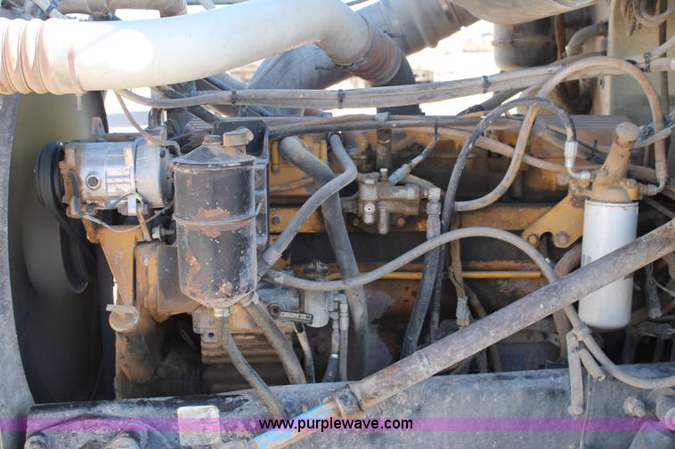 image for item C3633 1999 Peterbilt 377 semi truck