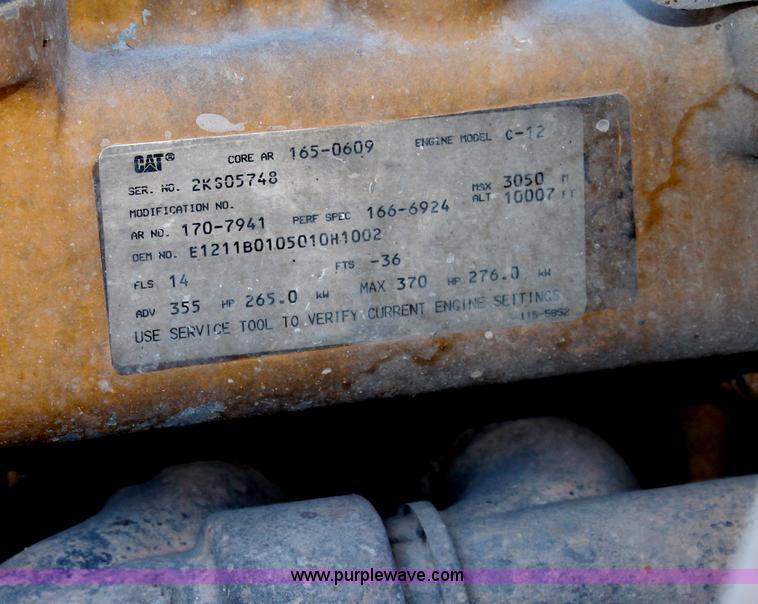 image for item C3633 1999 Peterbilt 377 semi truck