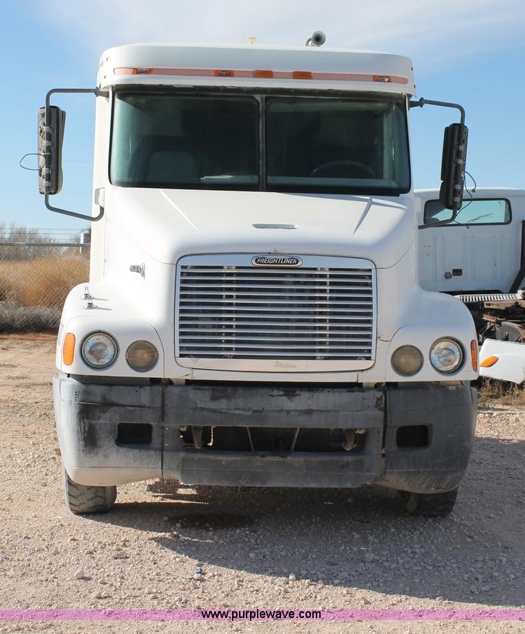 image for item C3634 1998 Freightliner Century Class semi truck