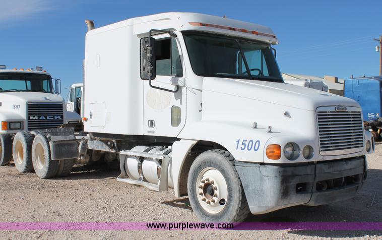 image for item C3634 1998 Freightliner Century Class semi truck