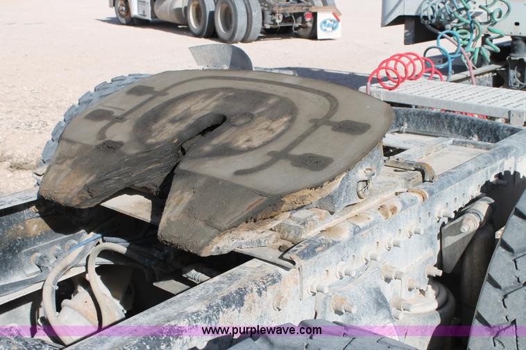 image for item C3634 1998 Freightliner Century Class semi truck