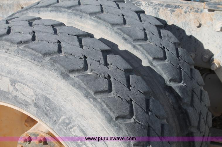 image for item C3634 1998 Freightliner Century Class semi truck