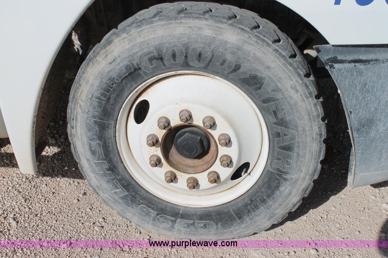 image for item C3634 1998 Freightliner Century Class semi truck