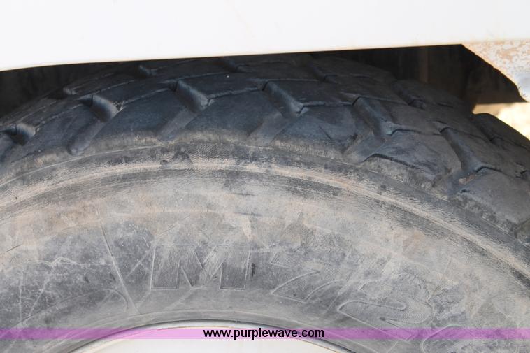 image for item C3634 1998 Freightliner Century Class semi truck