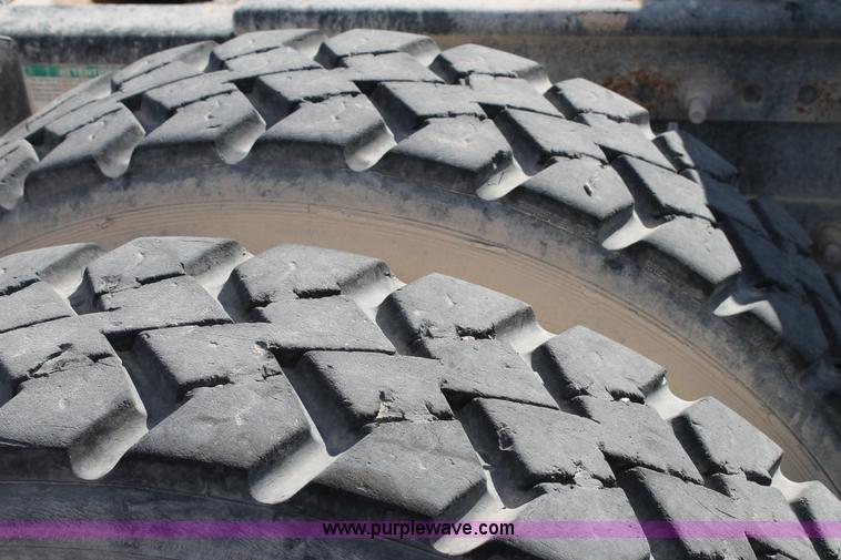 image for item C3634 1998 Freightliner Century Class semi truck