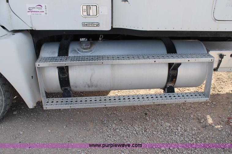 image for item C3634 1998 Freightliner Century Class semi truck