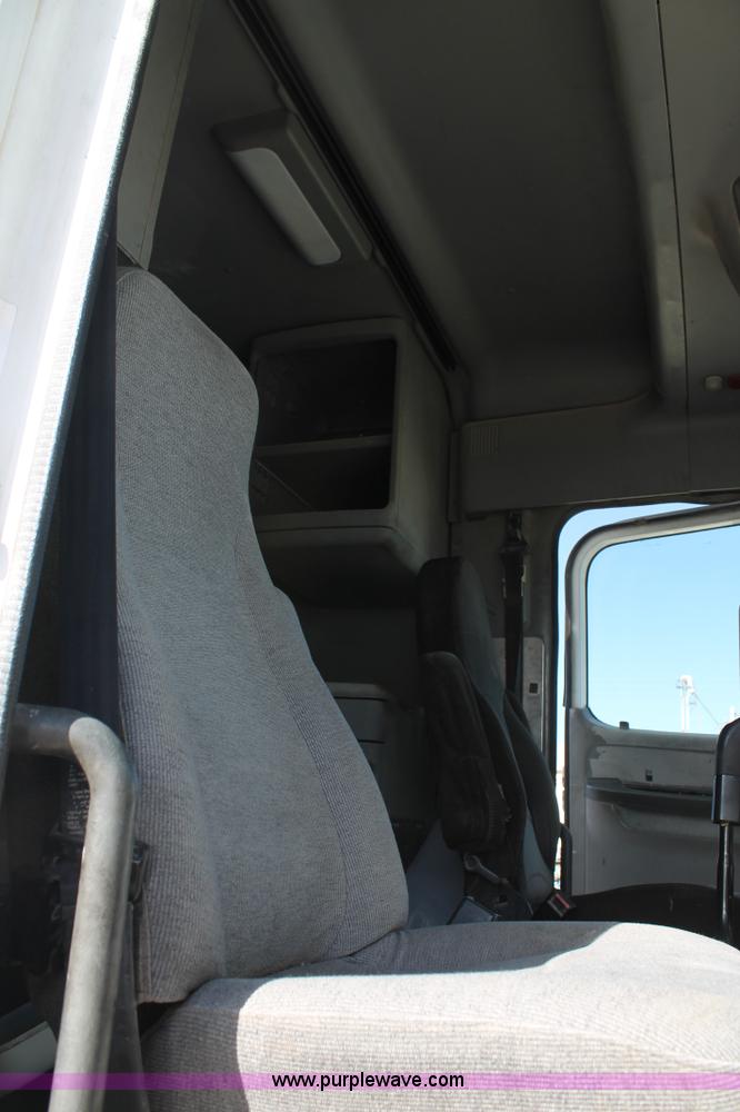 image for item C3634 1998 Freightliner Century Class semi truck