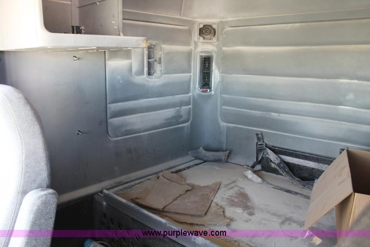 image for item C3634 1998 Freightliner Century Class semi truck