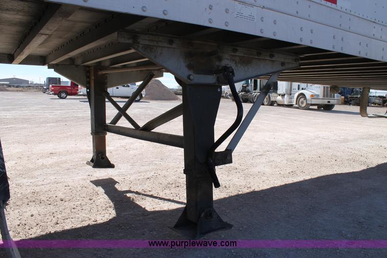 image for item C3636 2001 Lufkin TFV-CLST dry van trailer