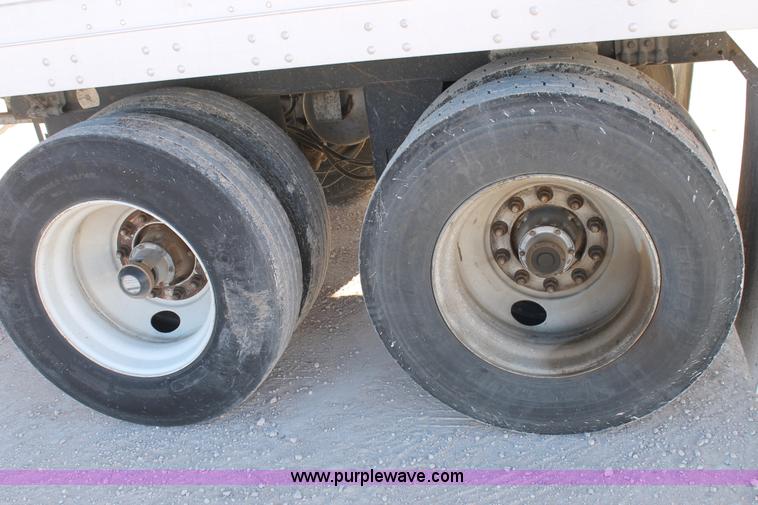 image for item C3636 2001 Lufkin TFV-CLST dry van trailer