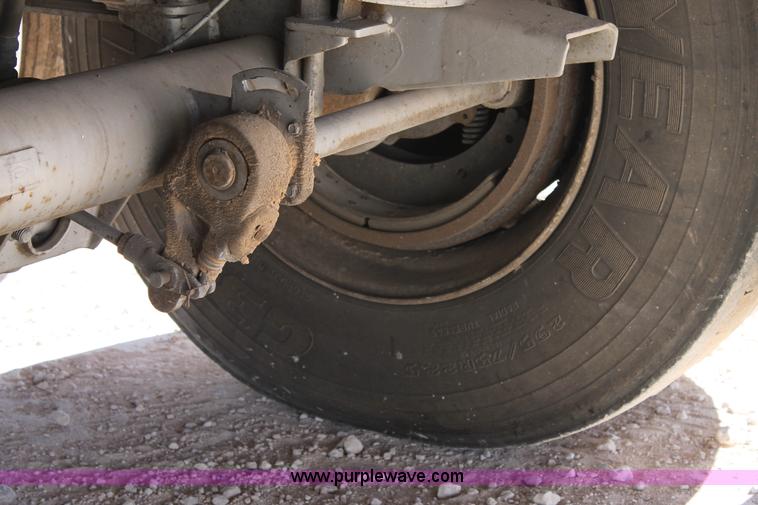 image for item C3636 2001 Lufkin TFV-CLST dry van trailer