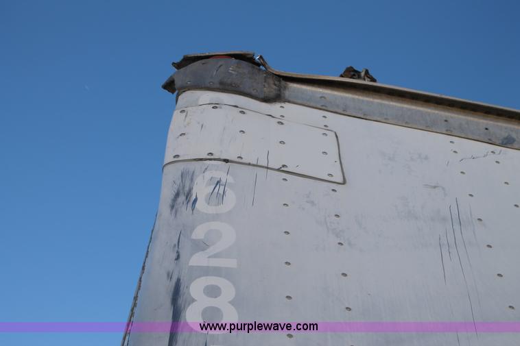 image for item C3636 2001 Lufkin TFV-CLST dry van trailer