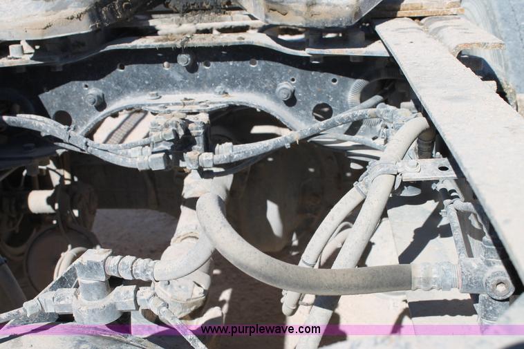 image for item C3637 1997 Mack CH613 semi truck