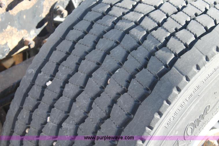 image for item C3638 2001 Peterbilt 387 semi truck