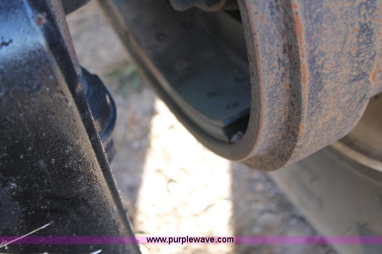 image for item C3638 2001 Peterbilt 387 semi truck